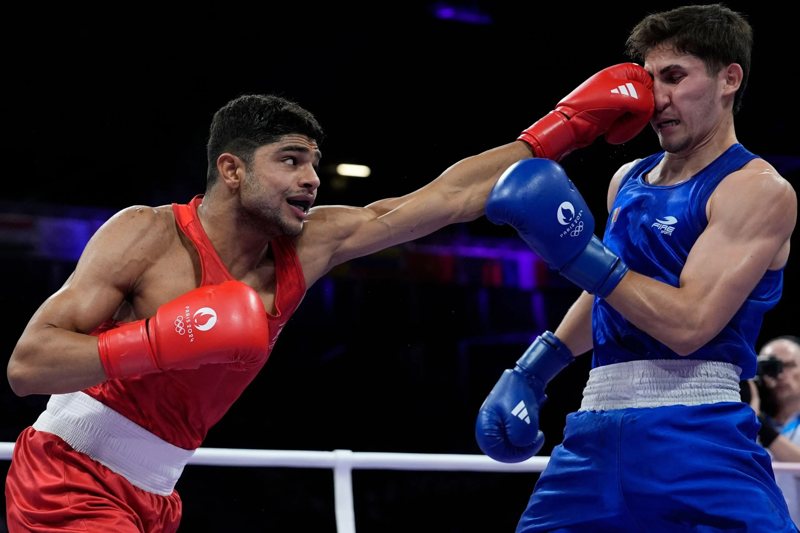 Train like a professional with high-intensity boxing workouts that improve strength, stamina, and confidence.